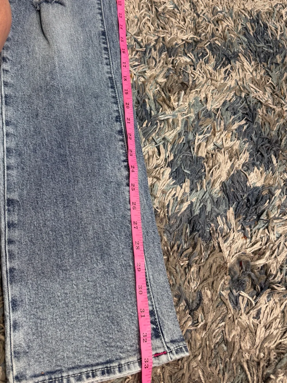 True Religion Men’s Ricky Relaxed Slim Straight Medium Blue Wash / Distressed 31